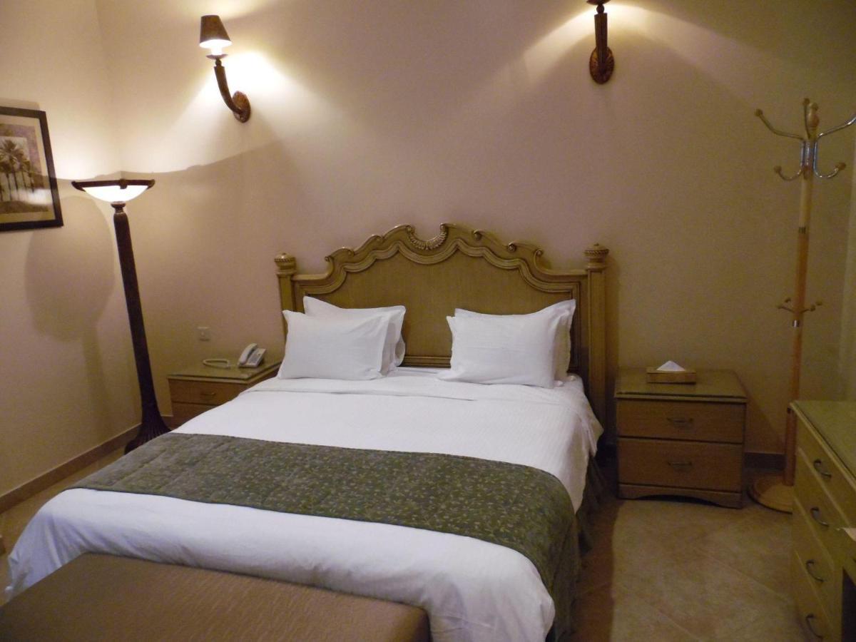 มิลาน ดีลักซ์ สวีท Hotel อัลโคห์บาร์ ภายนอก รูปภาพ