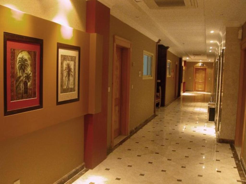 มิลาน ดีลักซ์ สวีท Hotel อัลโคห์บาร์ ภายนอก รูปภาพ
