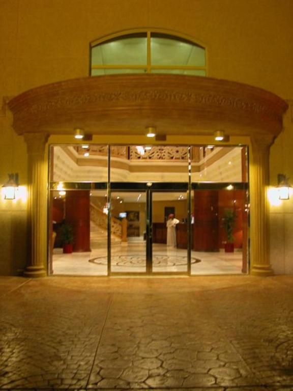 มิลาน ดีลักซ์ สวีท Hotel อัลโคห์บาร์ ภายนอก รูปภาพ