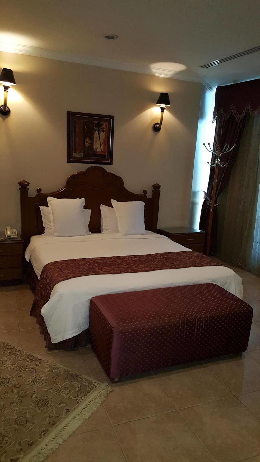 มิลาน ดีลักซ์ สวีท Hotel อัลโคห์บาร์ ภายนอก รูปภาพ